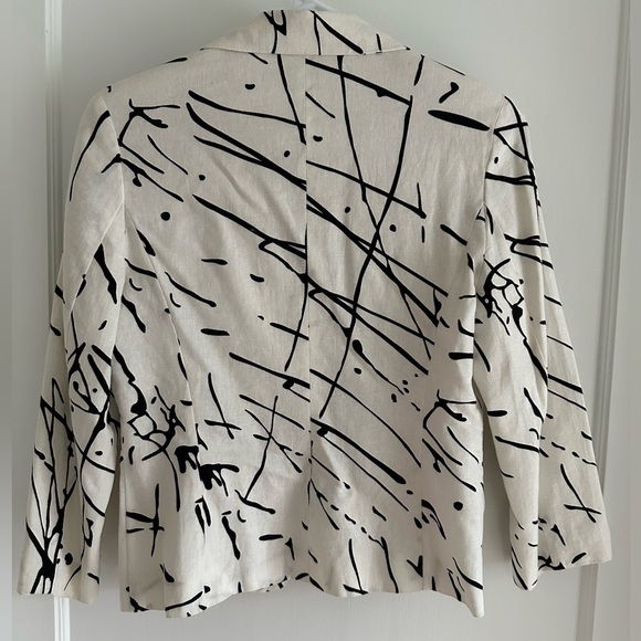 Linen blazer - Picture 2 of 4